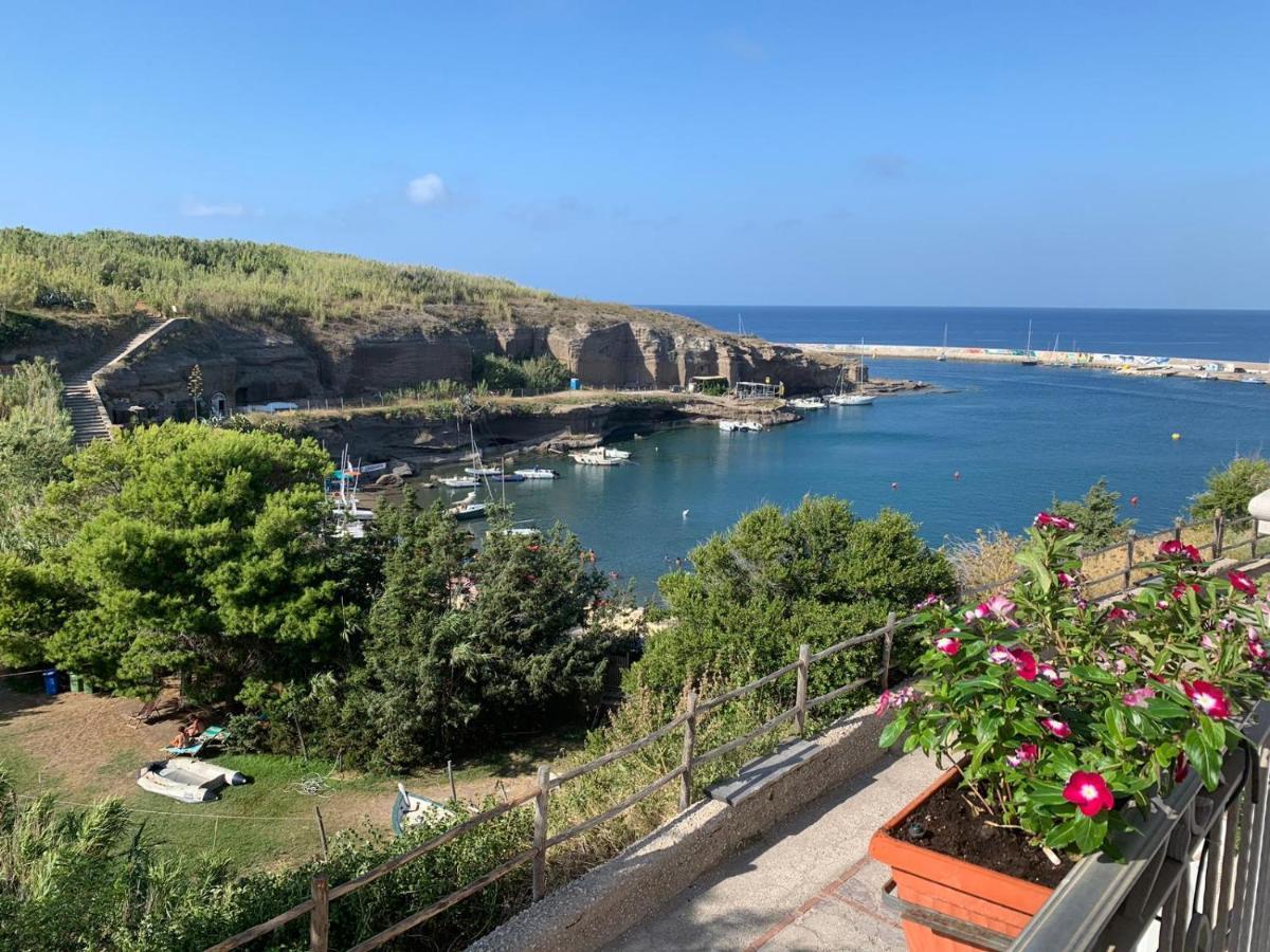Hotel Isolabella Вентотене Екстер'єр фото