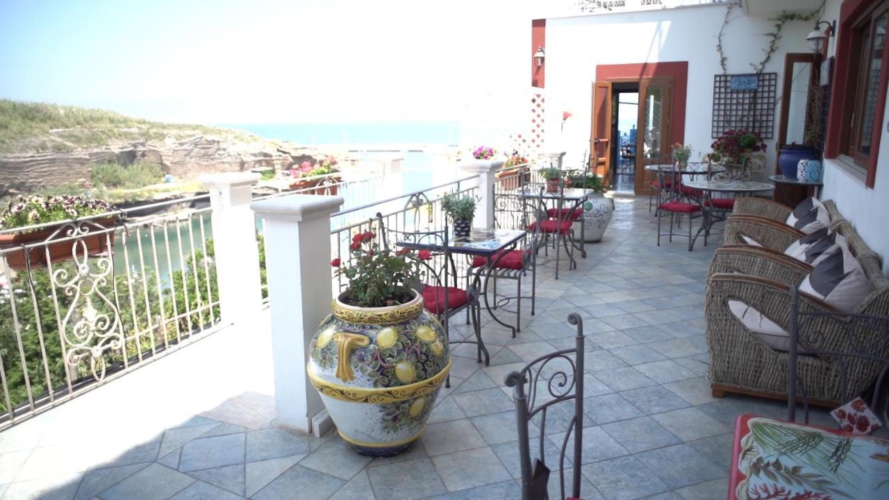 Hotel Isolabella Вентотене Екстер'єр фото