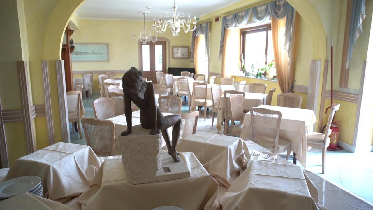 Hotel Isolabella Вентотене Екстер'єр фото